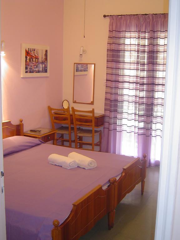 Nana Hotel Kamena Vourla Zimmer foto